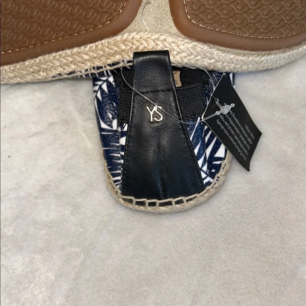 Yosi Samra NWT Navy and White Floral Espadrilles Hand Stitched Womens Size 6‎